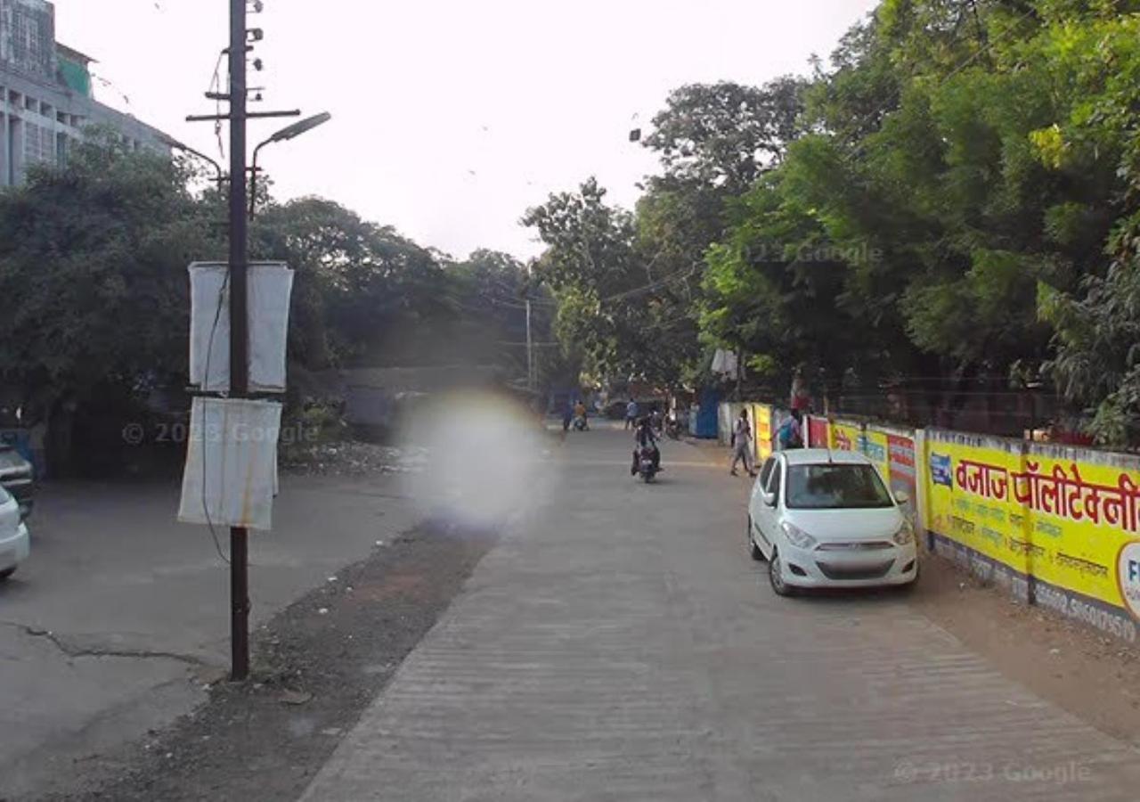 Hotel Blue Paradise Chandrapur Esterno foto