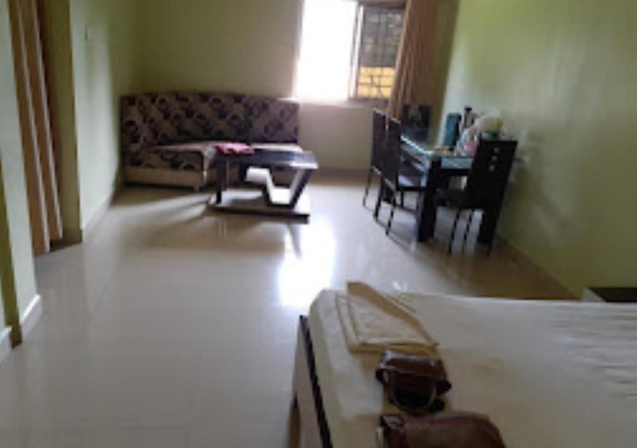 Hotel Blue Paradise Chandrapur Esterno foto