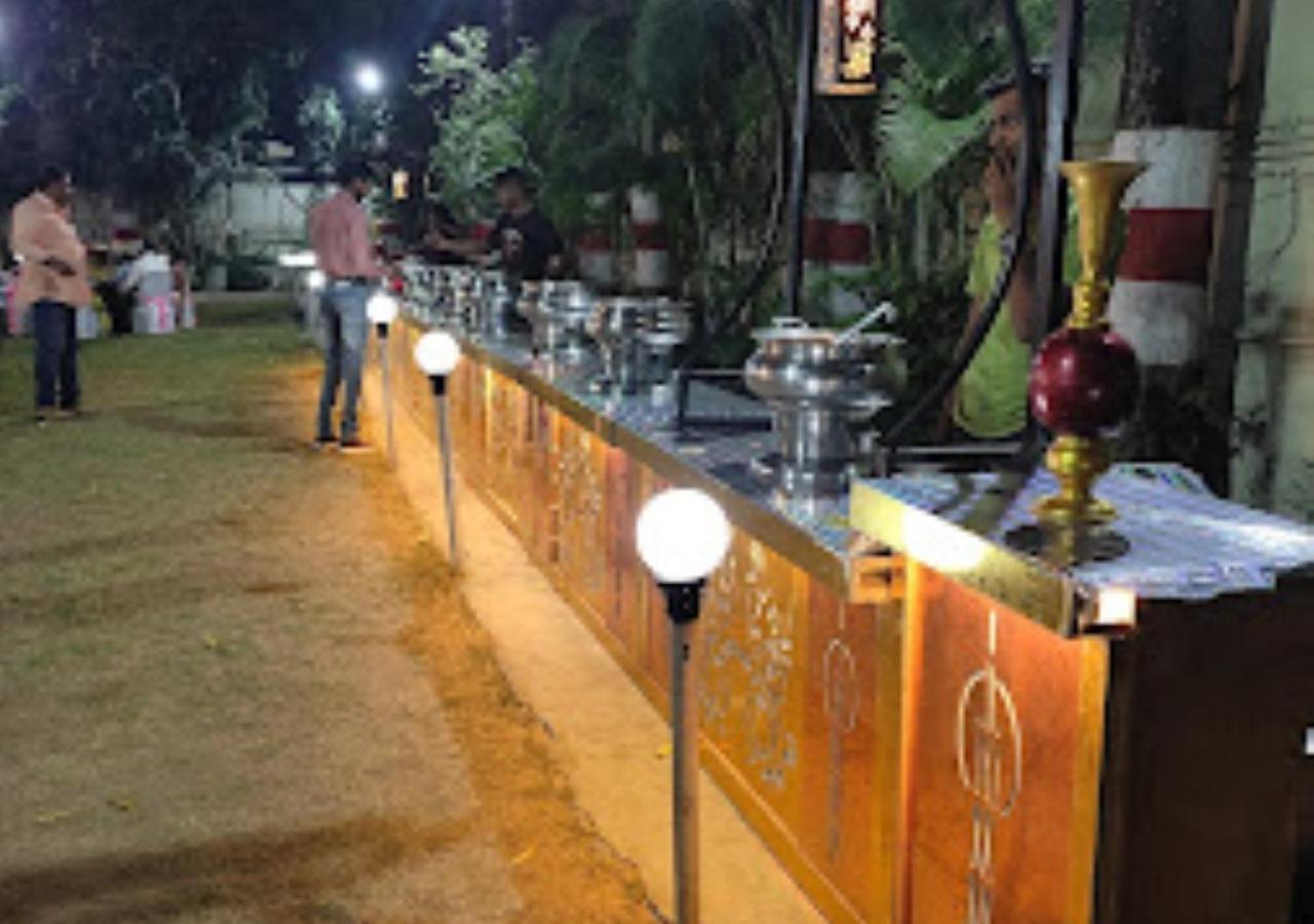 Hotel Blue Paradise Chandrapur Esterno foto